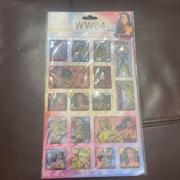 Wonder Woman Book lot - Picture 9 of 9